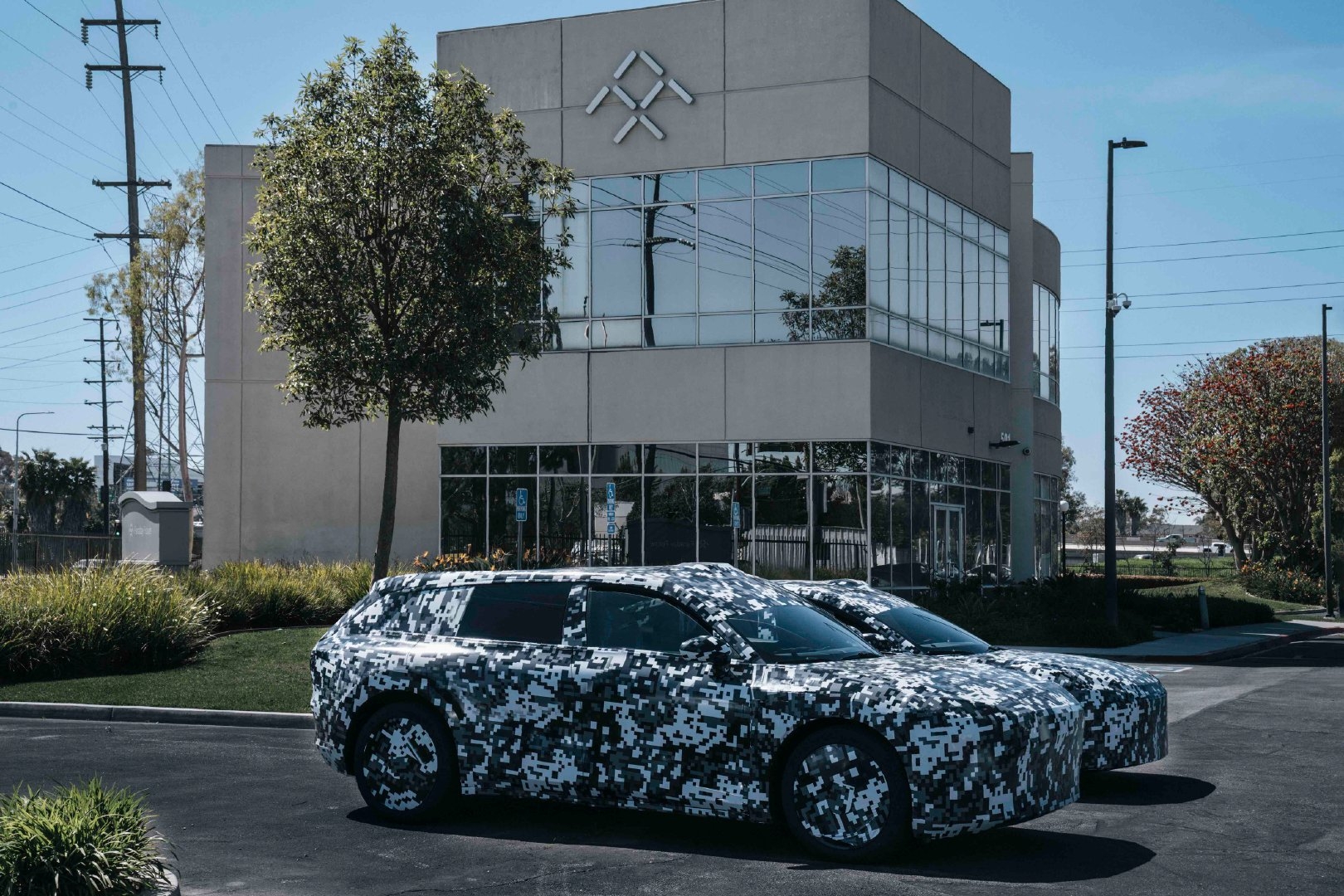 法拉第未来FX 6原型车抵美，启动ADAS等关键测试-圈子社区