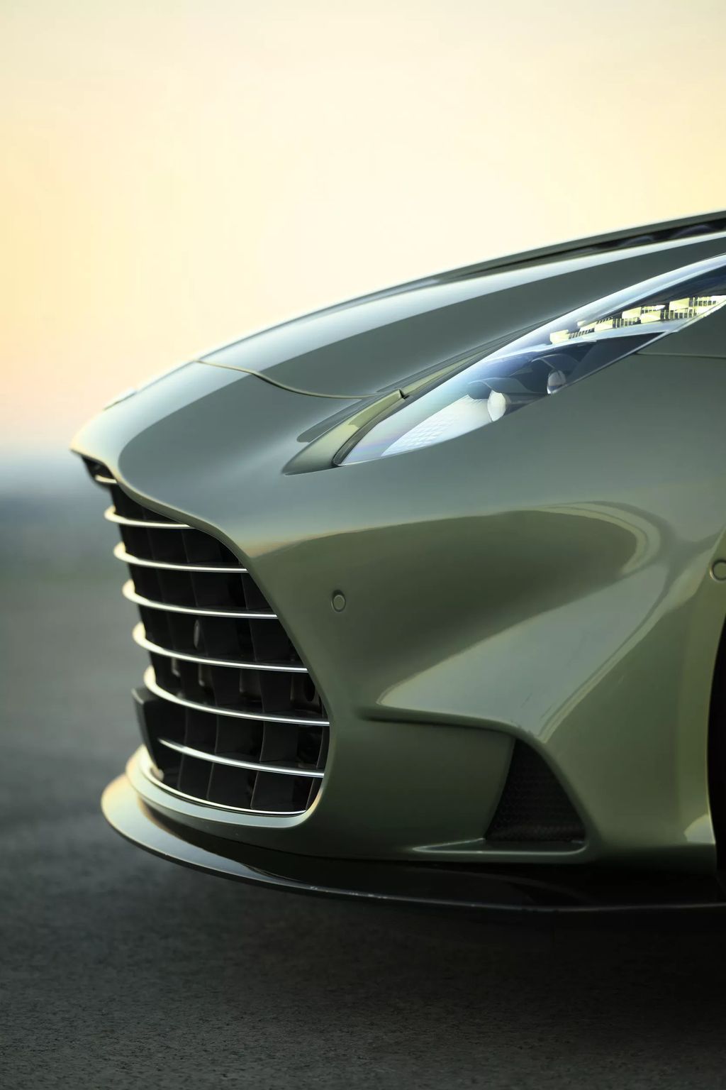 阿斯顿马丁Vanquish Volante震撼来袭 824马力极速344km/h-智能汽车社区-汽车圈-圈子社区